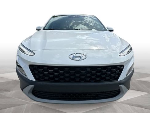 Used 2023 Hyundai Kona SE w/ Cargo Package FWD image 3