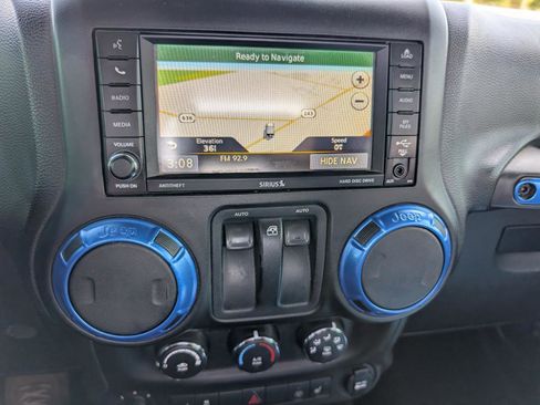 Used 2014 Jeep Wrangler Sahara AWD/4WD image 26