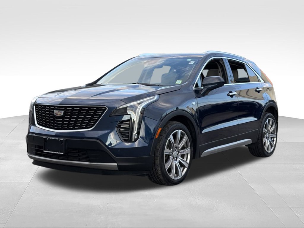 Used 2019 Cadillac XT4 Premium Luxury w/ Technology Package AWD/4WD image 3