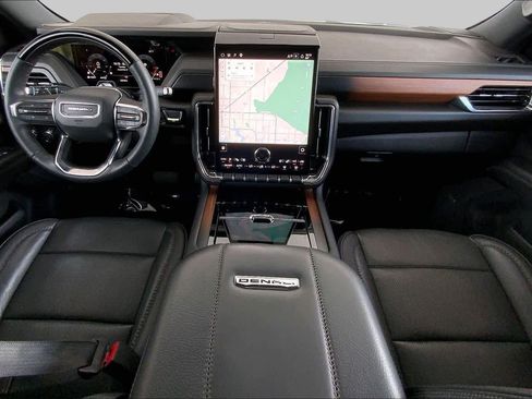 Used 2025 GMC Yukon Denali w/ Denali Reserve Package AWD/4WD image 16
