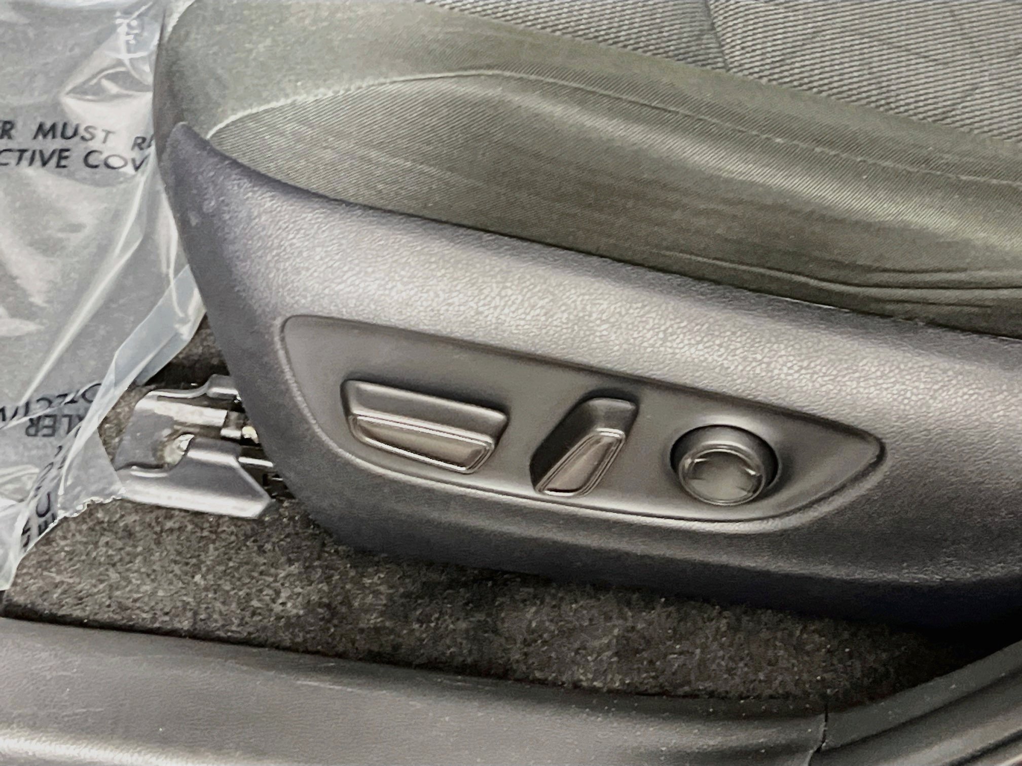Used 2025 Toyota RAV4 XLE FWD image 16