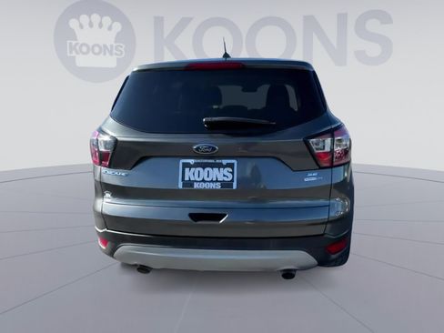 Used 2017 Ford Escape SE AWD/4WD image 10