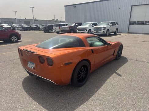 Used 2009 Chevrolet Corvette Coupe w/ Z51 Performance Package RWD image 3