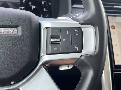 Used 2024 Land Rover Discovery S AWD/4WD image 28