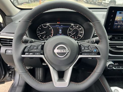 New 2026 Nissan Altima 2.5 SR FWD image 9