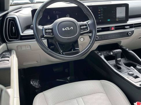 Used 2024 Kia Sorento S w/ Panoramic Sunroof Package AWD/4WD image 2