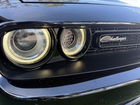 Used 2019 Dodge Challenger R/T Scat Pack RWD image 9