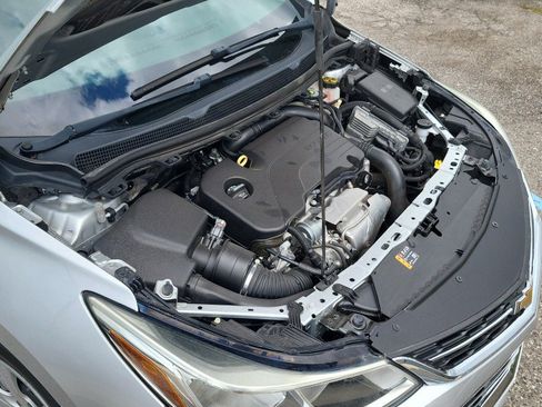 Used 2018 Chevrolet Cruze LS FWD image 34