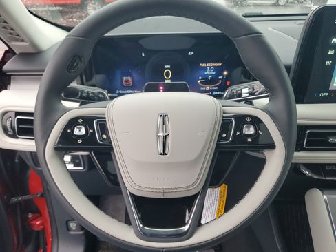 New 2026 Lincoln Aviator AWD image 15