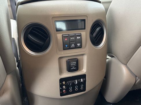 Used 2012 Honda Pilot Touring image 13