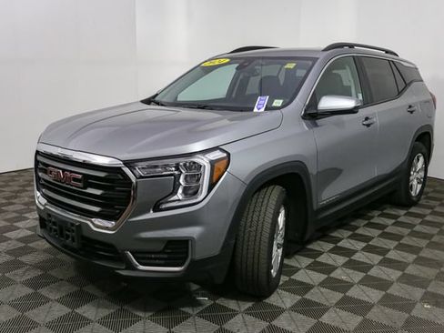 Used 2024 GMC Terrain SLE w/ Driver Convenience Package AWD/4WD image 5