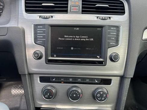 Used 2017 Volkswagen Golf Wolfsburg Edition FWD image 9