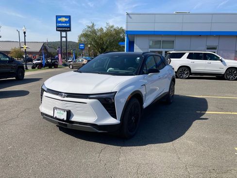 New 2026 Chevrolet Blazer EV LT image 3
