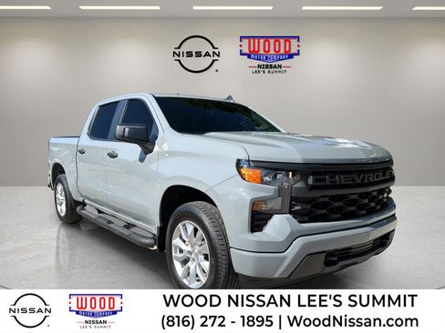 Used 2025 Chevrolet Silverado 1500 Custom AWD/4WD image 1