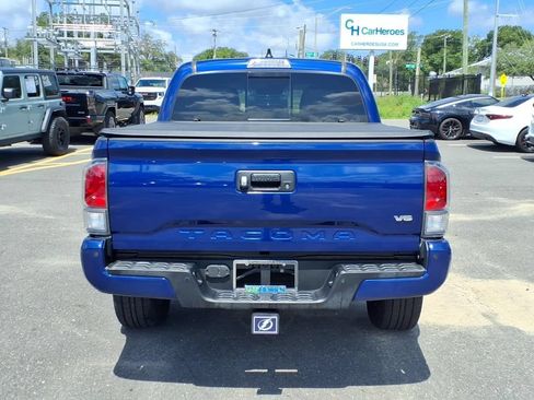 Used 2022 Toyota Tacoma TRD Sport w/ TRD Premium Sport Package RWD image 6