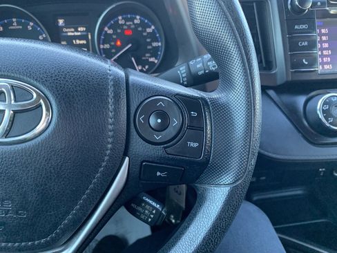 Used 2017 Toyota RAV4 LE image 18