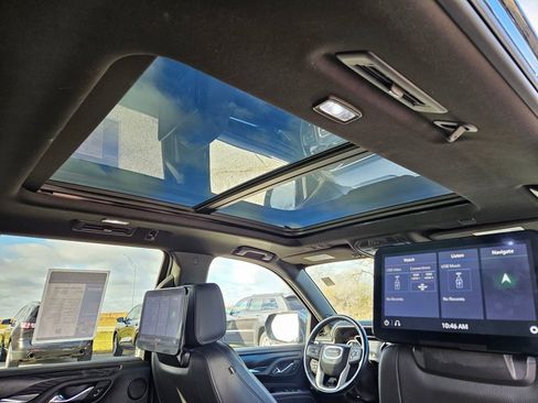 Used 2021 GMC Yukon Denali w/ Denali Ultimate Package image 41