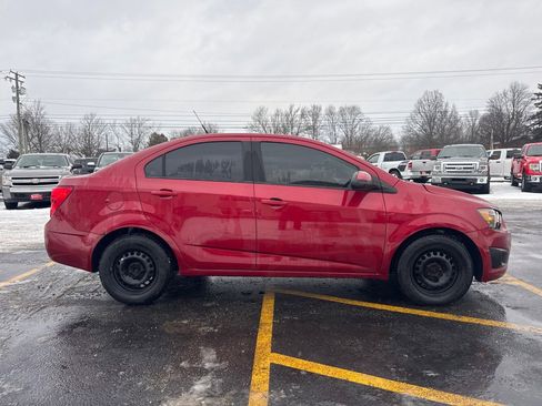 Used 2013 Chevrolet Sonic LS image 5