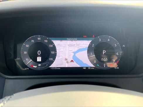 Certified 2026 Land Rover Range Rover Velar Dynamic SE AWD/4WD image 25