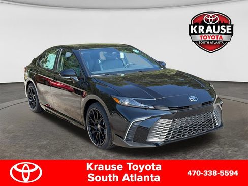 New 2026 Toyota Camry SE FWD image 1