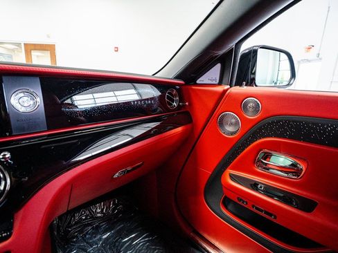 Used 2024 Rolls-Royce Spectre w/ Spectre Launch Package image 60