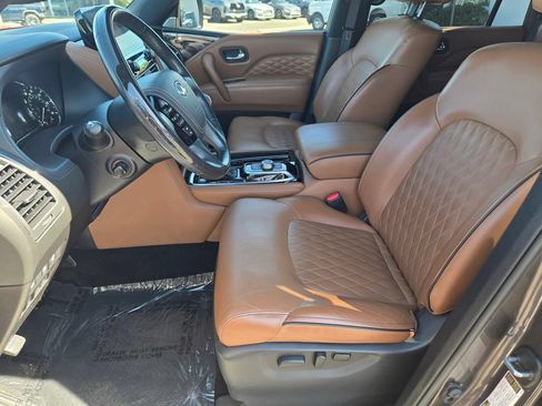 Used 2023 INFINITI QX80 Sensory w/ All-Season Package AWD/4WD image 16