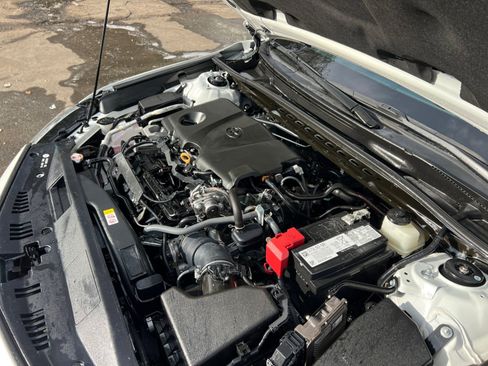 Used 2022 Toyota Camry XLE image 37
