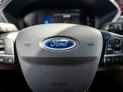 Used 2023 Ford Escape ST-Line FWD image 14