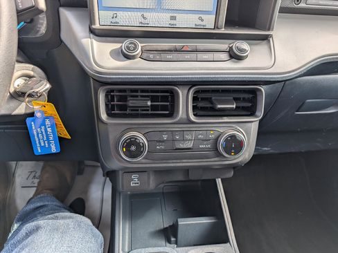 Used 2023 Ford Maverick XL image 27