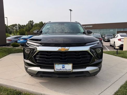 Used 2025 Chevrolet TrailBlazer LT FWD image 12