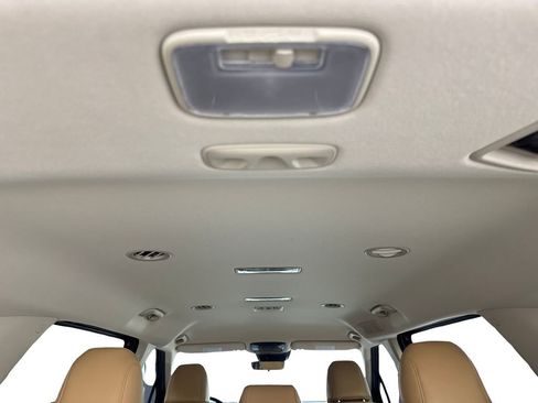 Used 2024 Kia Carnival LX FWD image 73