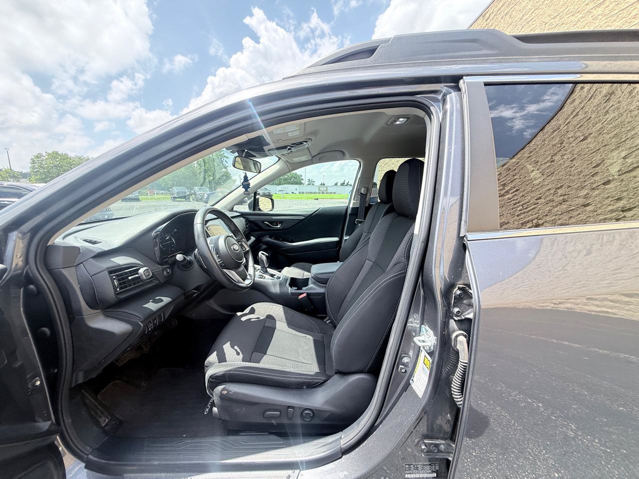 Used 2023 Subaru Outback Premium AWD/4WD image 10