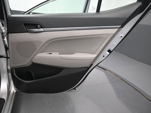 Used 2018 Hyundai Elantra SEL image 16