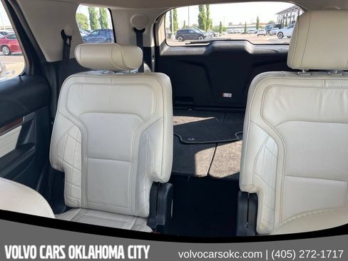 Used 2019 Ford Explorer Platinum AWD/4WD image 16