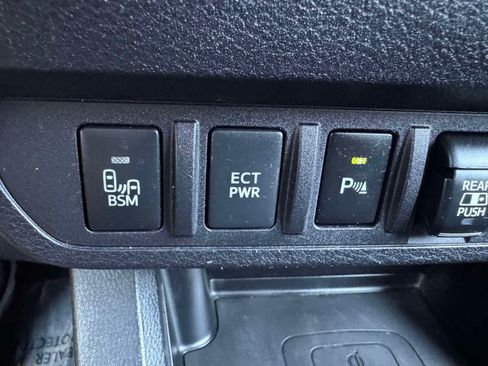 Certified 2020 Toyota Tacoma TRD Off-Road w/ TRD Premium Off Road Package AWD/4WD image 38