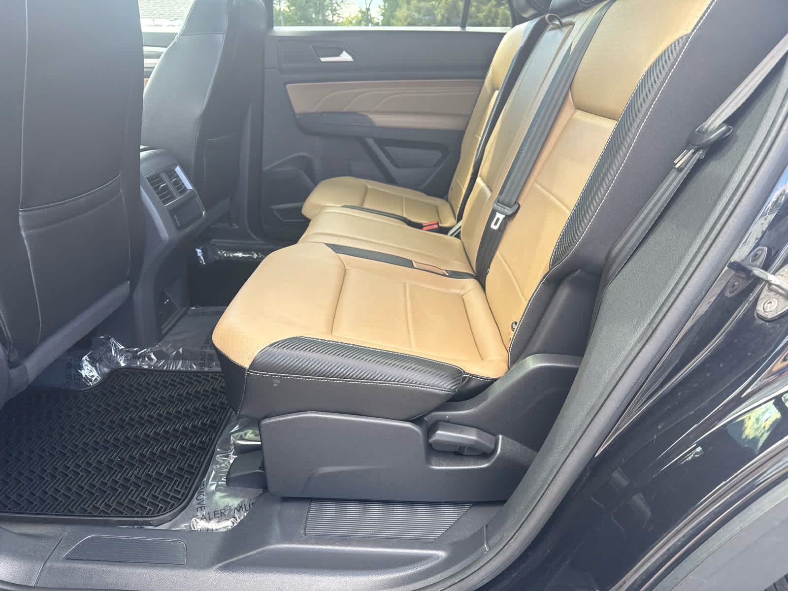 Used 2021 Volkswagen Atlas Cross Sport SEL w/ Cross Sport MDO Package AWD/4WD image 13