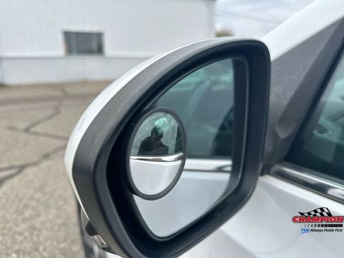 Used 2022 Nissan Sentra SV image 28