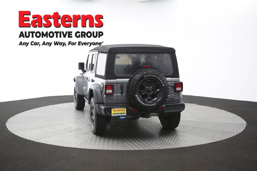 Used 2023 Jeep Wrangler Unlimited w/ Cold Weather Group AWD/4WD image 39