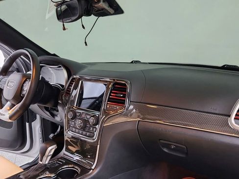 Used 2018 Jeep Grand Cherokee Trackhawk image 32