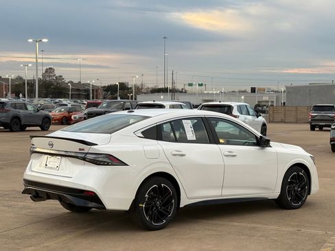 New 2026 Nissan Sentra SR w/ SR Premium Package image 6