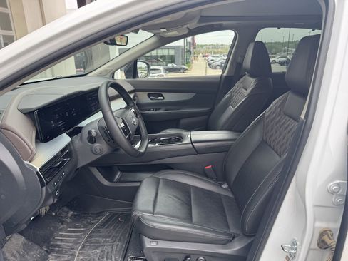 Used 2025 Nissan Murano Platinum w/ Cargo Package AWD/4WD image 5