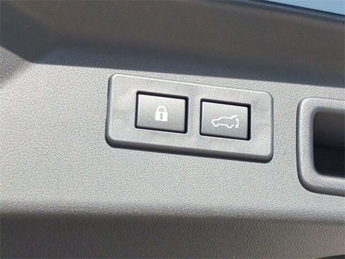 Used 2025 Subaru Forester Premium image 15