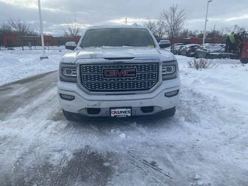 Used 2017 GMC Sierra 1500 Denali image 2