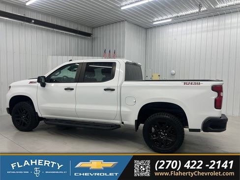 Used 2022 Chevrolet Silverado 1500 Custom Trail Boss AWD/4WD image 5