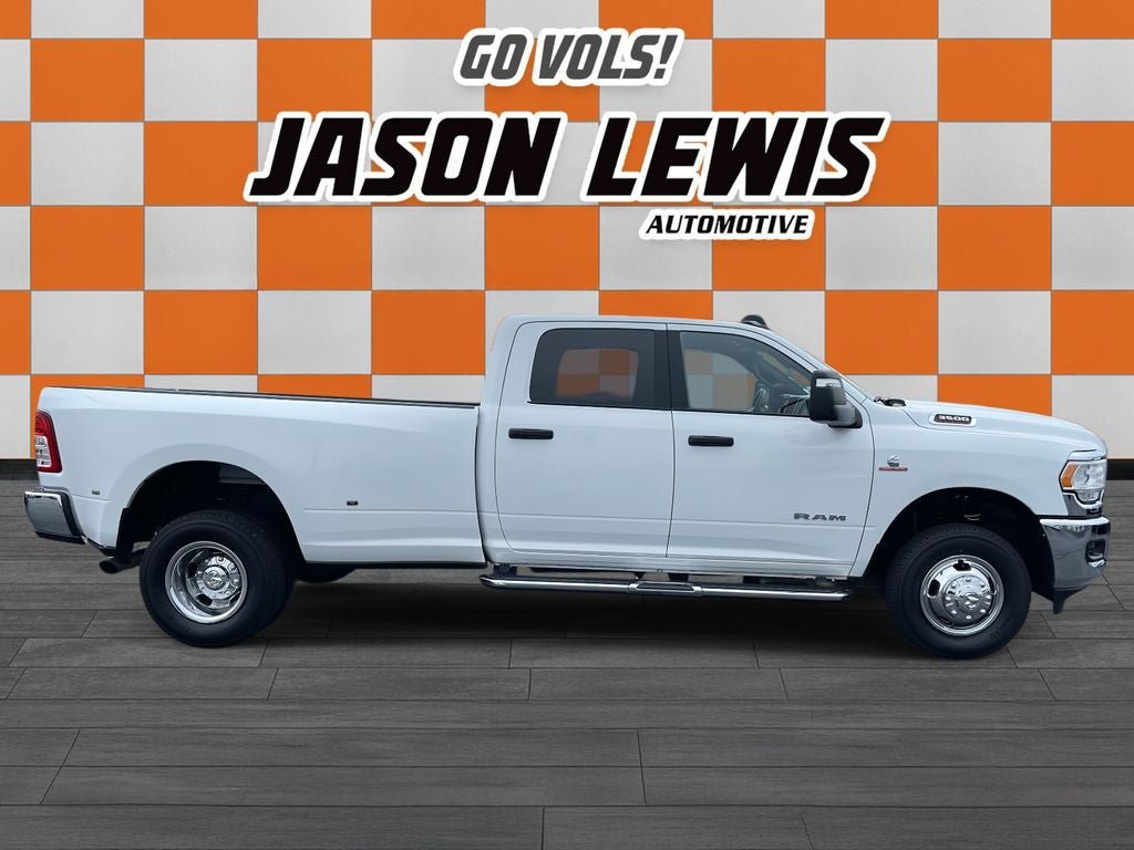 Used 2024 RAM 3500 Big Horn AWD/4WD image 2