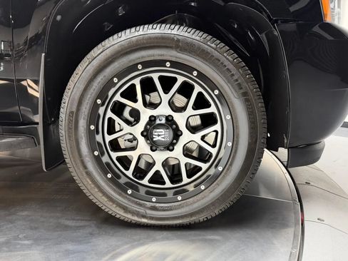 Used 2012 Chevrolet Avalanche LS AWD/4WD image 7