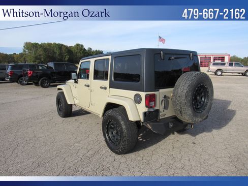 Used 2017 Jeep Wrangler Unlimited Sahara w/ Dual Top Group image 10