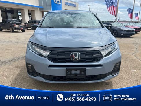 Used 2025 Honda Odyssey Sport-L image 2