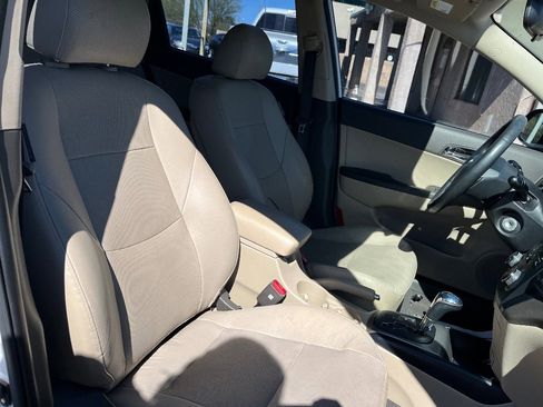 Used 2011 Hyundai Elantra SE image 35