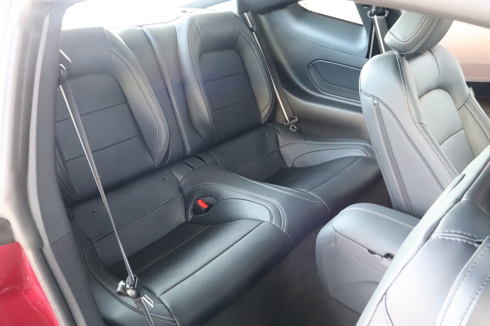 Used 2025 Ford Mustang Premium RWD image 39